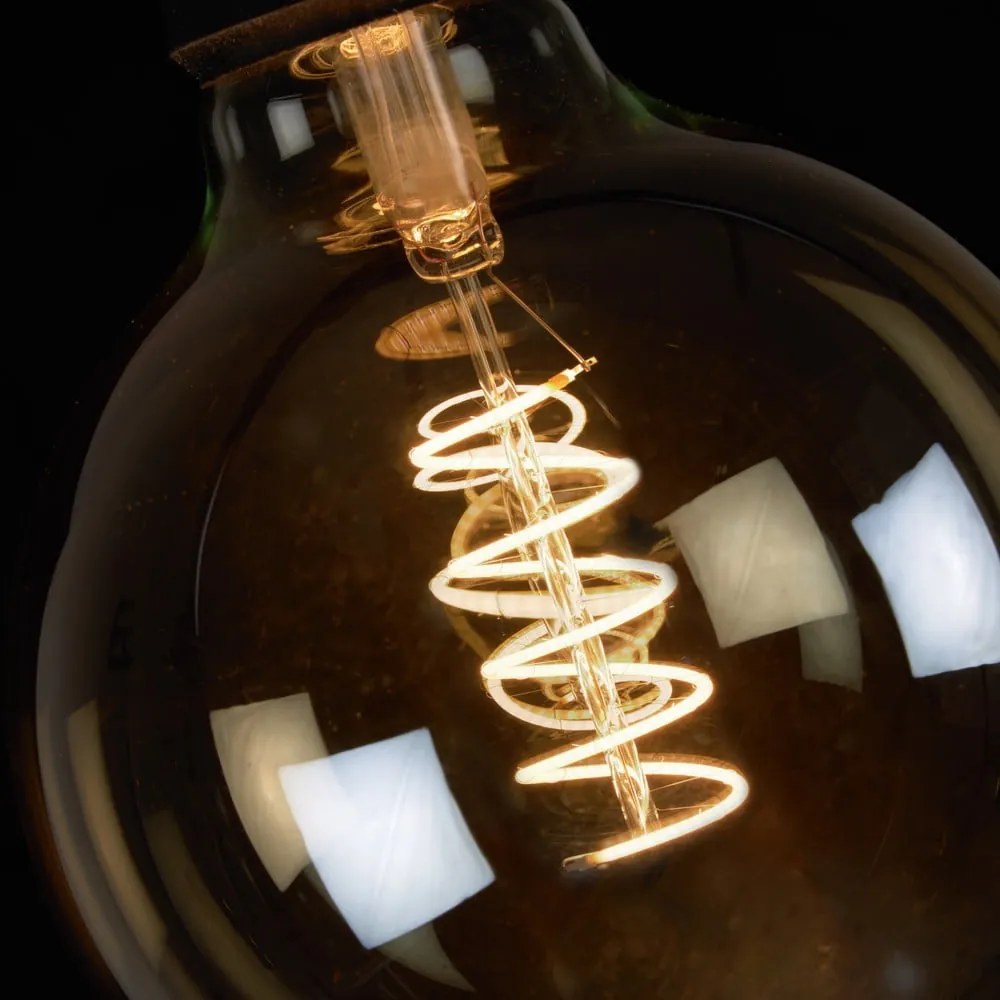Żarówka LED z ciepłym światłem z gwintem E27, 6 W – Kave Home