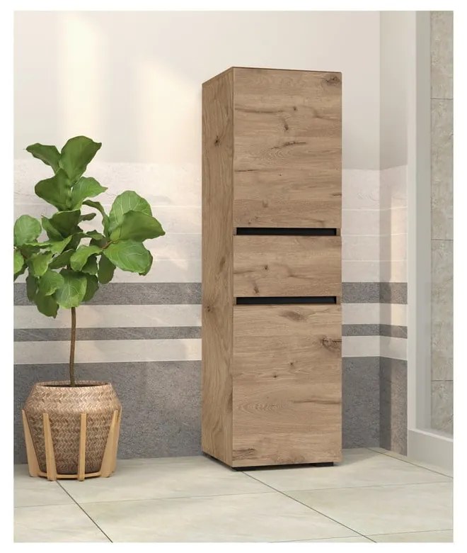 Wysoka wąska szafka łazienkowa w dekorze dębu 38x130 cm Wisla – Støraa