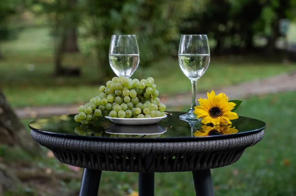 Mały stolik balkonowy ze szklanym blatem Breve