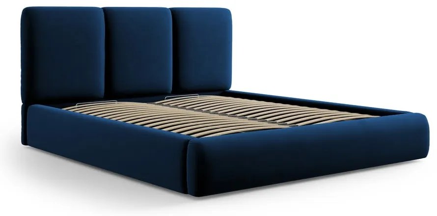 Ciemnoniebieskie aksamitne tapicerowane łóżko dwuosobowe ze schowkiem i stelażem 140x200 cm Brody – Mazzini Beds