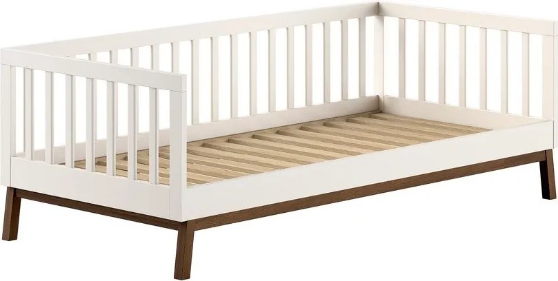 Beżowe łóżko dziecięce z litego drewna sosnowego ze stelażem 90x200 cm Sezane – Vipack