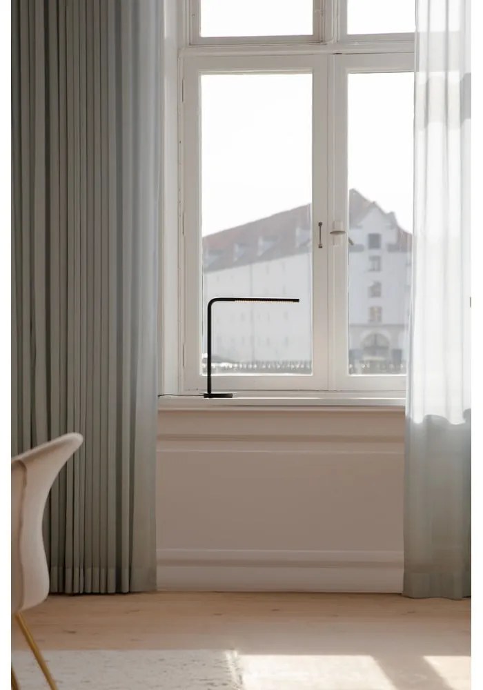 Czarna metalowa lampa stołowa LED ze ściemniaczem (wysokość 46 cm) Omni Table – UMAGE