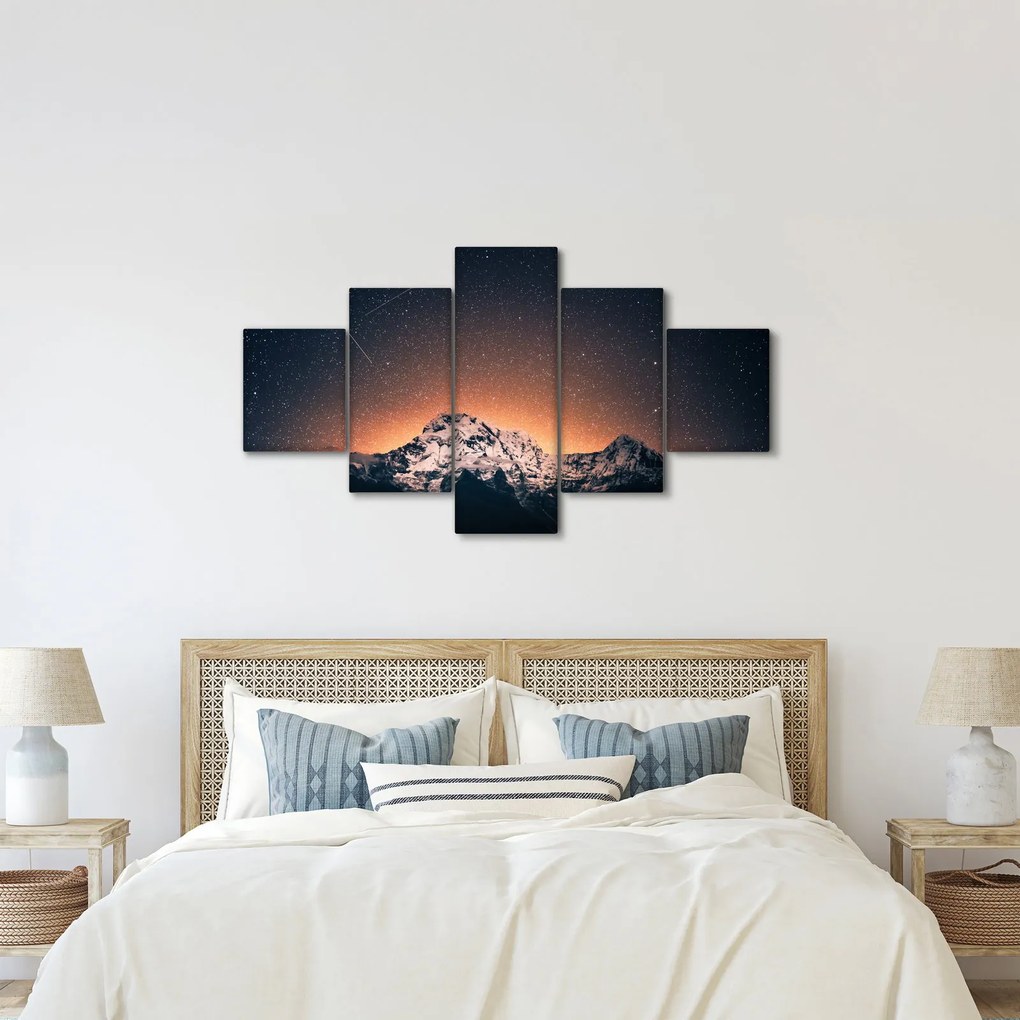 Obraz nocnego nieba z górą (125x70 cm)