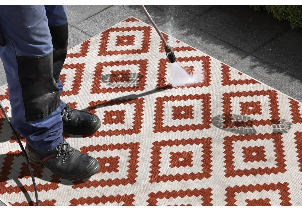 Brązowo-kremowy chodnik odpowiedni na zewnątrz NORTHRUGS Malta, 80x150 cm