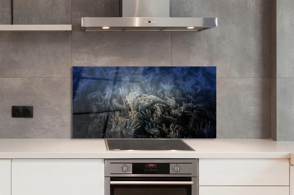 Panel szklany do Kuchni Dłonie w Niebieskiej Poświacie