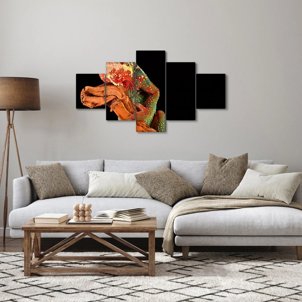 Obraz kameleona na gałęzi (125x70 cm)