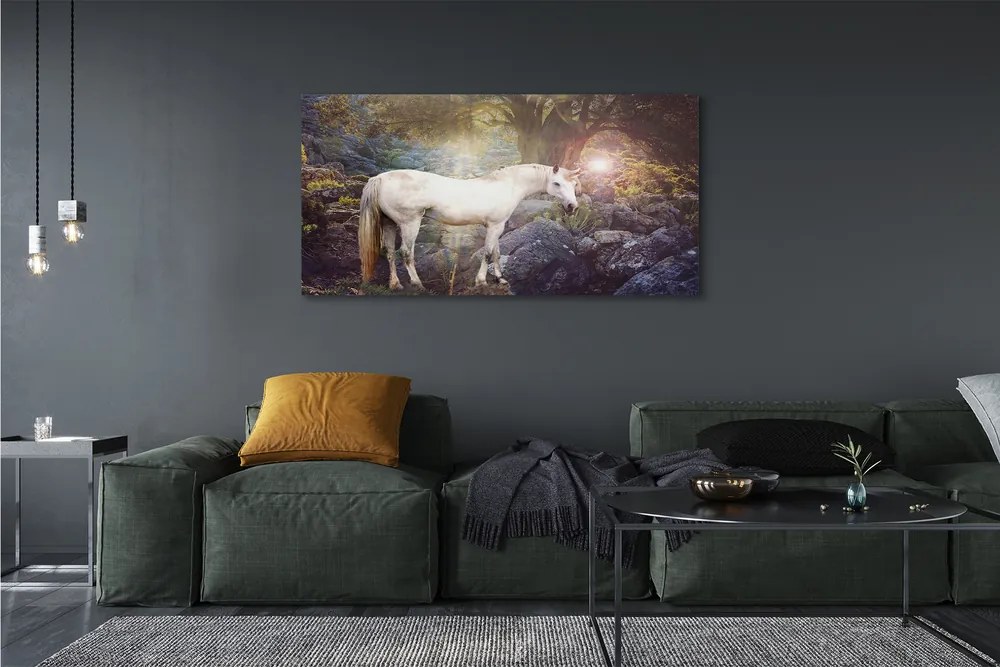 Obraz drukowany na płótnie Jednorożec w Leśnej Scenerii
