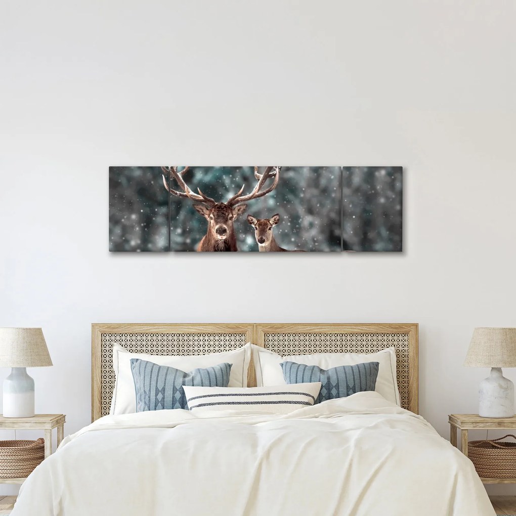 Obraz - Jeleń i łania w zaśnieżonym lesie (170x50 cm)