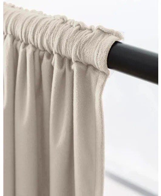 Beżowa zasłona zaciemniająca VELVET 140x250 cm Zawieszanie: Metalowe pierścienie