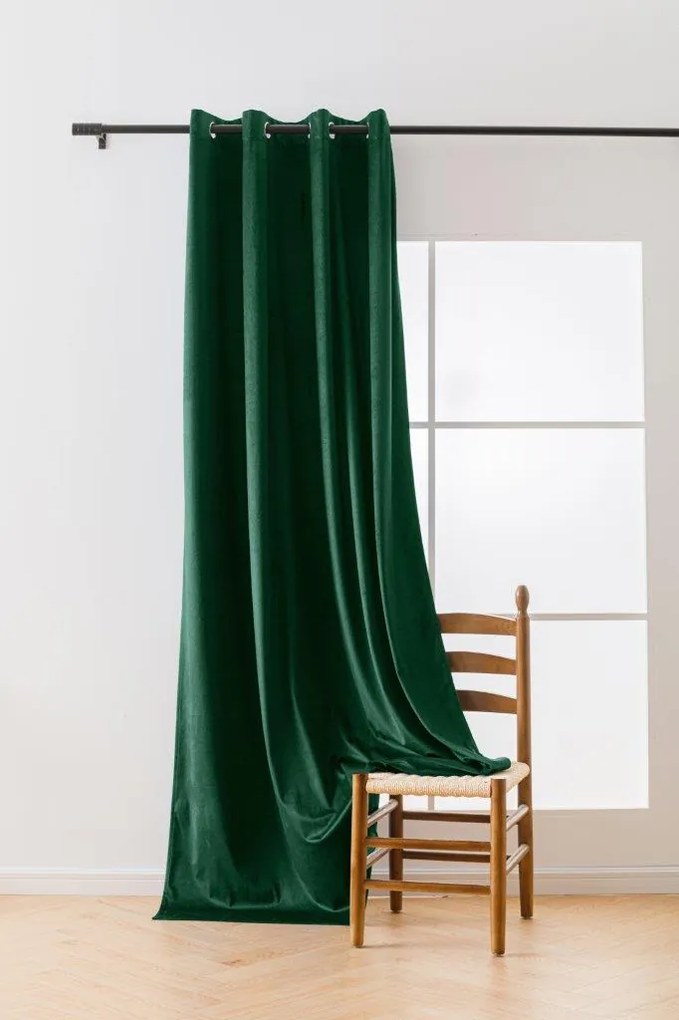 Ciemnozielona zasłona zaciemniająca VELVET 140x270 cm Zawieszanie: Taśma z wiązaniami