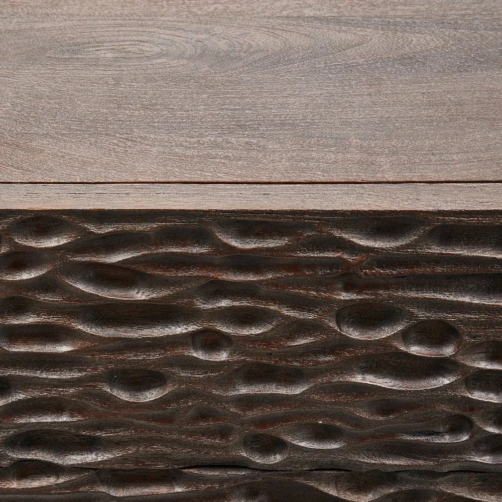 Ciemnobrązowa szafka nocna z litego drewna mango Crumble – WOOOD