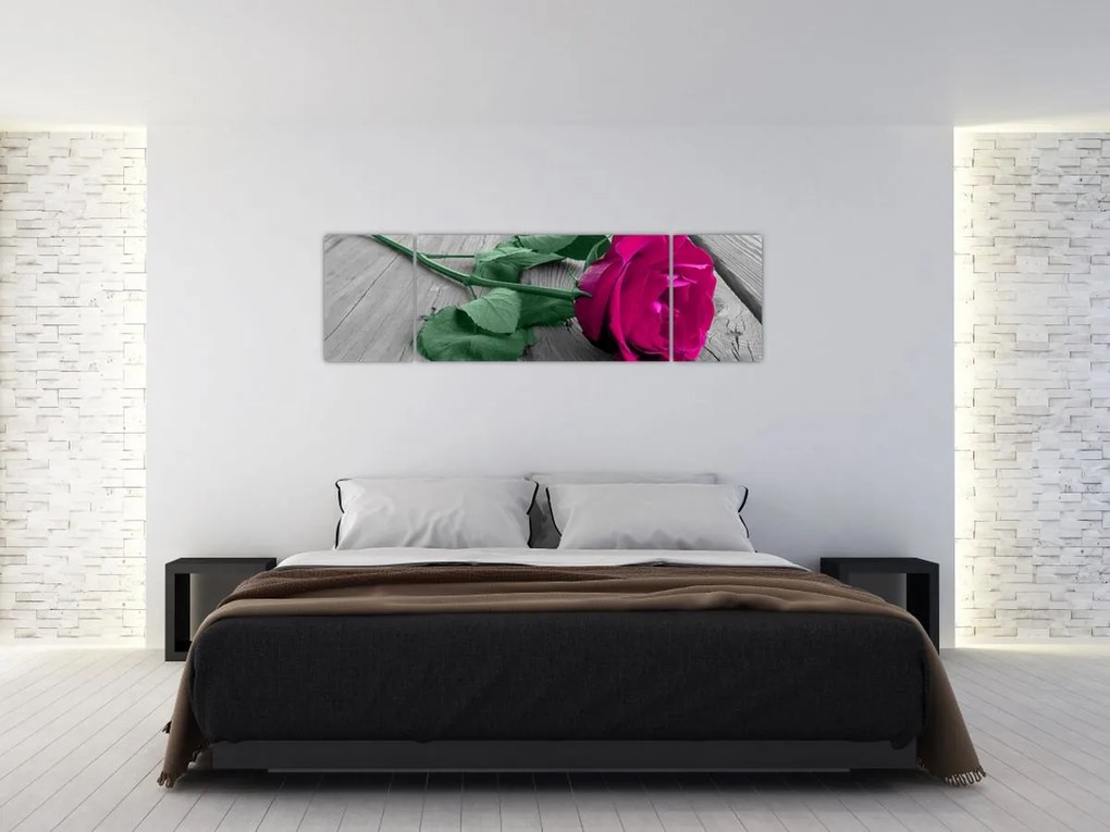 Obraz - Różowa róża z zieloną łodygą (170x50 cm)