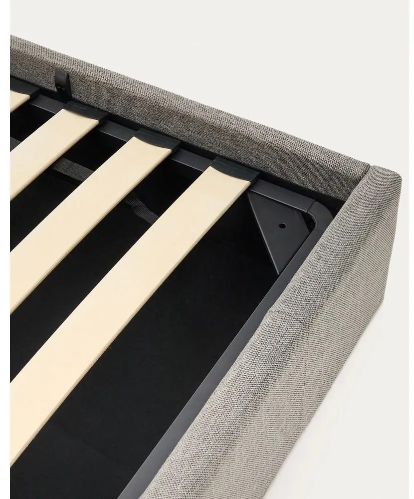 Szare tapicerowane łóżko jednoosobowe ze schowkiem i stelażem 90x200 cm Nahiri – Kave Home