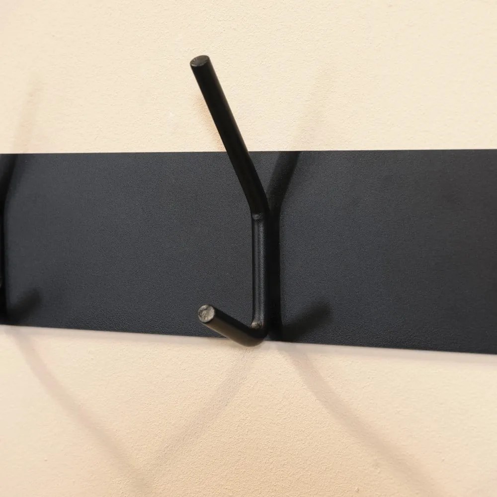 Czarny metalowy wieszak ścienny 40 cm Fusion – Spinder Design