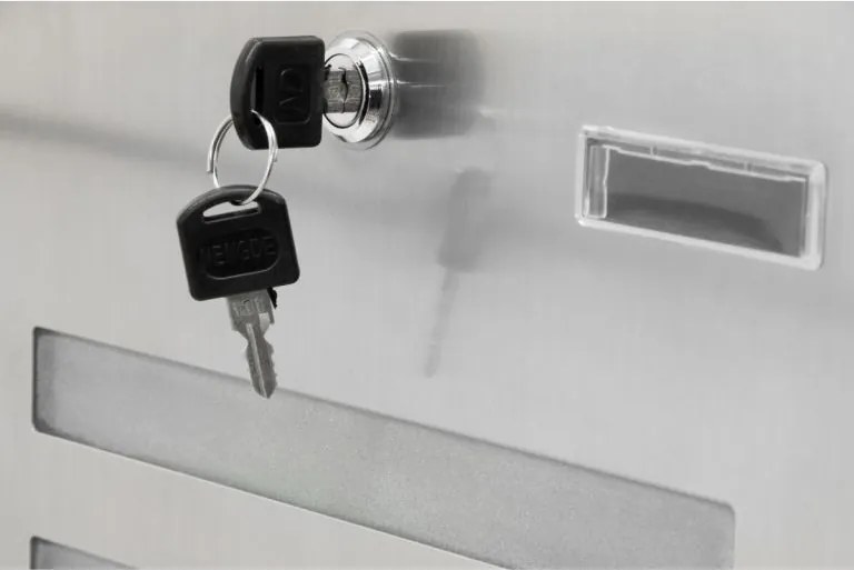 Wisząca skrzynka na listy ze stali nierdzewnej 35 x 44 x 11 cm