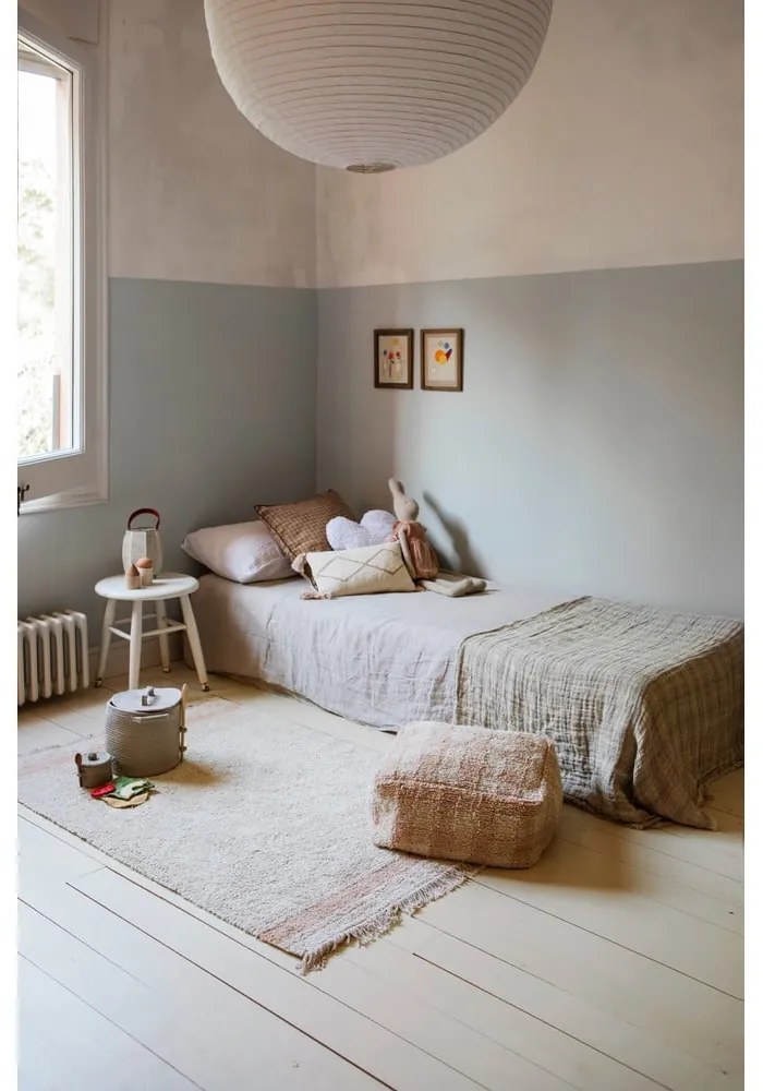 Jasnoróżowy puf dziecięcy Vichy Rose – Lorena Canals