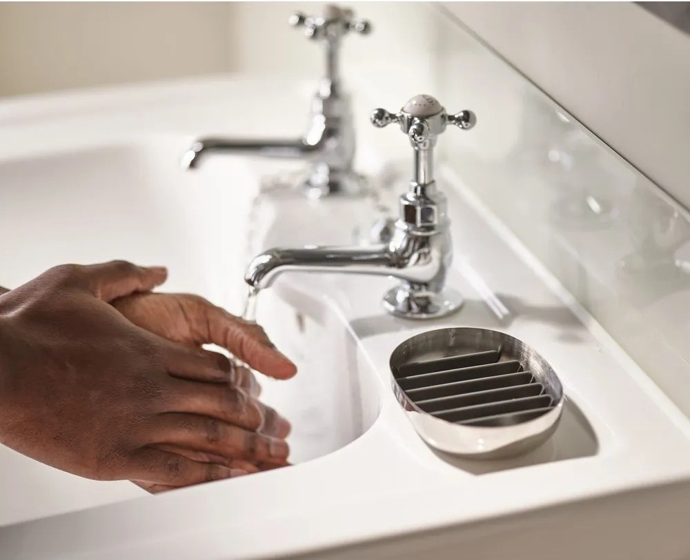 Mydelniczka ze stali nierdzewnej w kolorze srebra z połyskiem EasyStore Luxe – Joseph Joseph