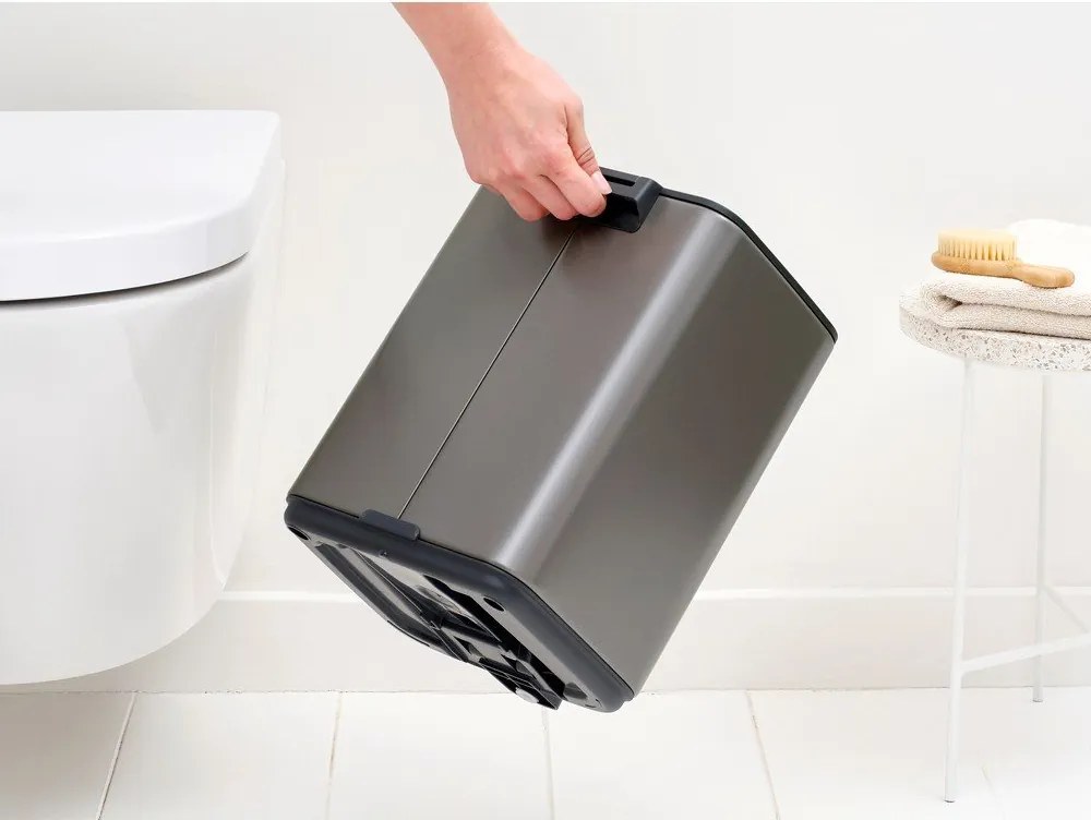 Szary stalowy kosz na śmieci z pedałem 7 l Bo – Brabantia