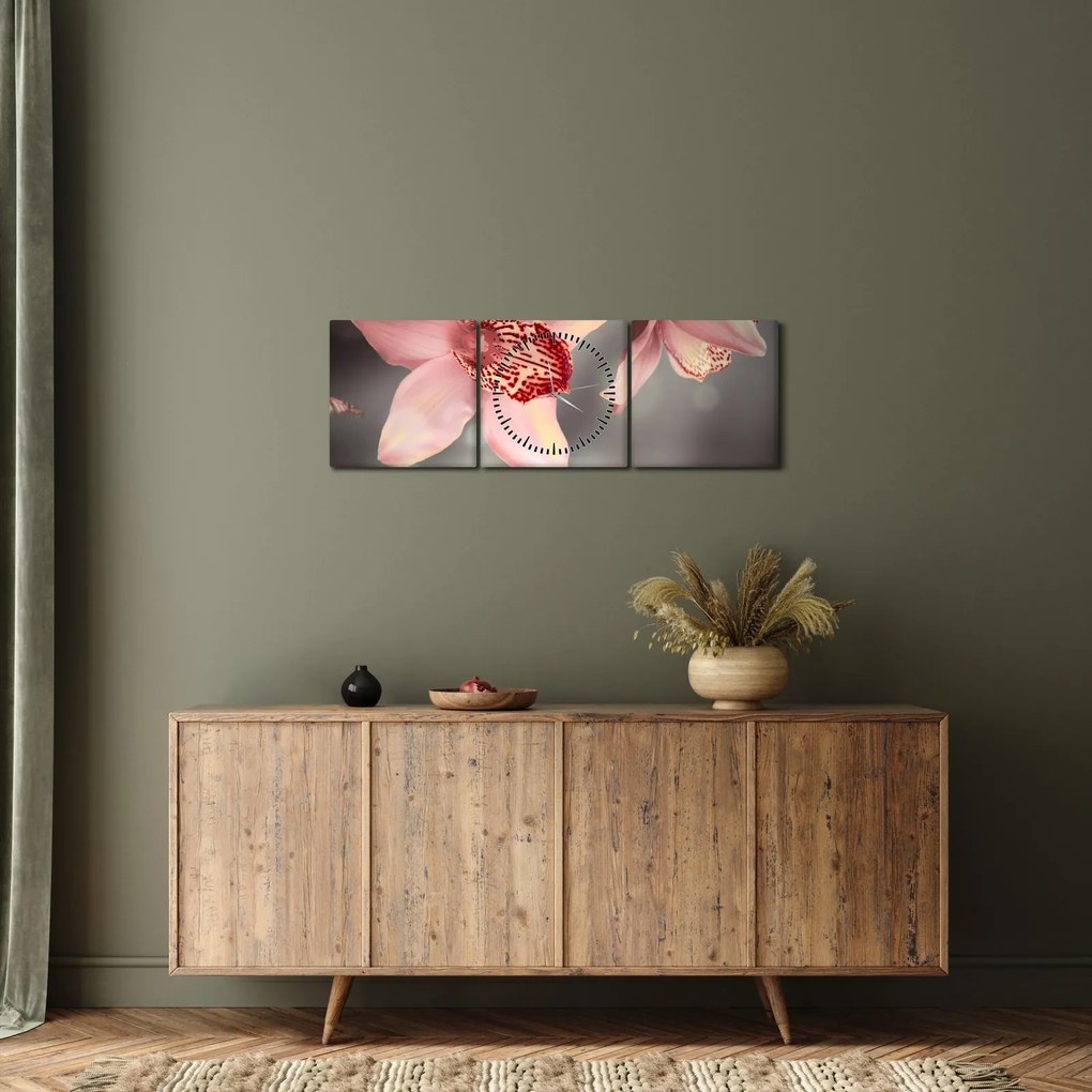 Obraz - Kwiaty i motyl (z zegarem) (90x30 cm)