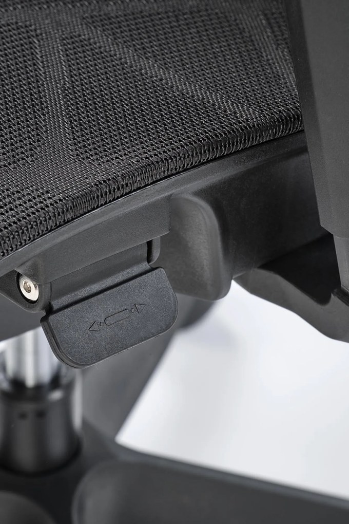 Fotel biurowy z regulacjami Osvaldo Halmar