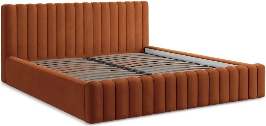 Tapicerowane łóżko dwuosobowe w kolorze terakoty ze schowkiem i stelażem 160x200 cm Lemi – Makamii