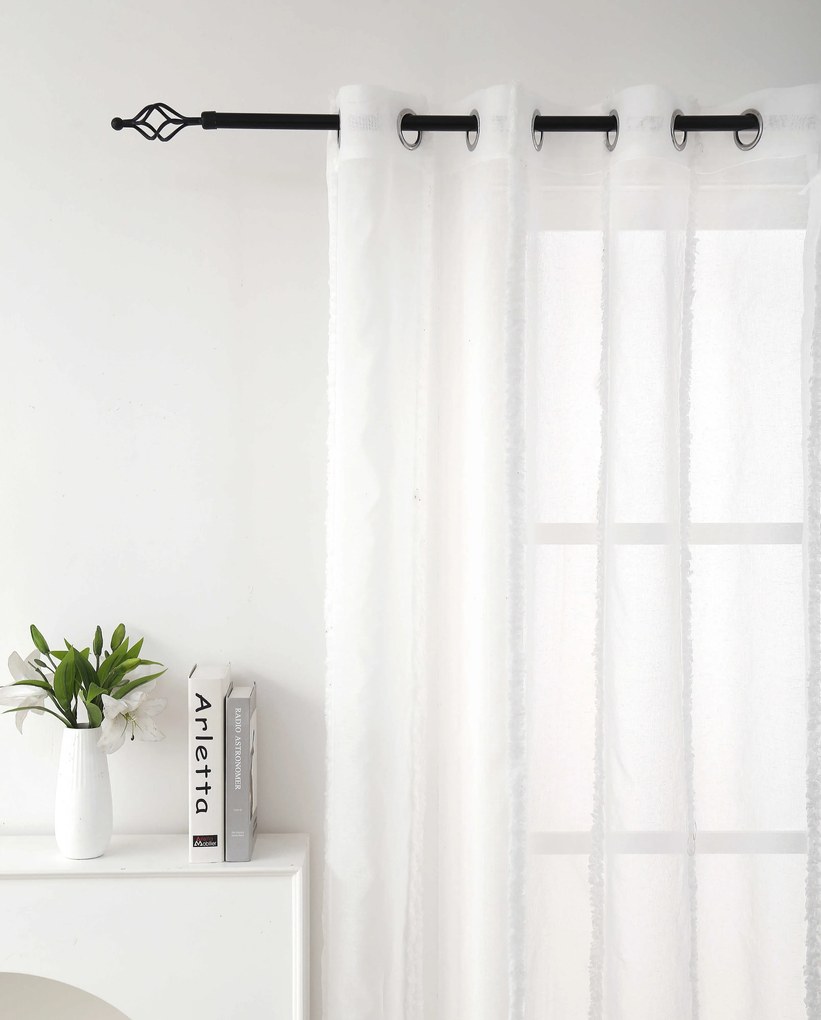 Biała zasłona TASMA ze wzorem 140x250 cm Zawieszanie: Metalowe pierścienie