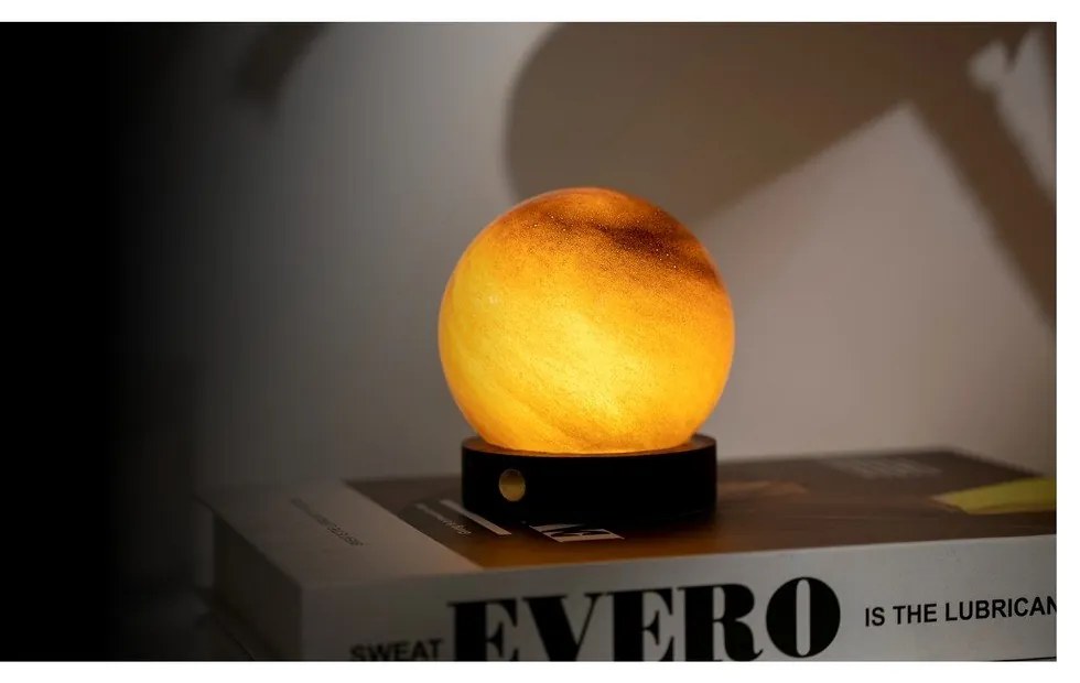 Lampa stołowa LED w ciemnym naturalnym kolorze ze szklanym kloszem (wysokość 9 cm) Sand Storm – Gingko