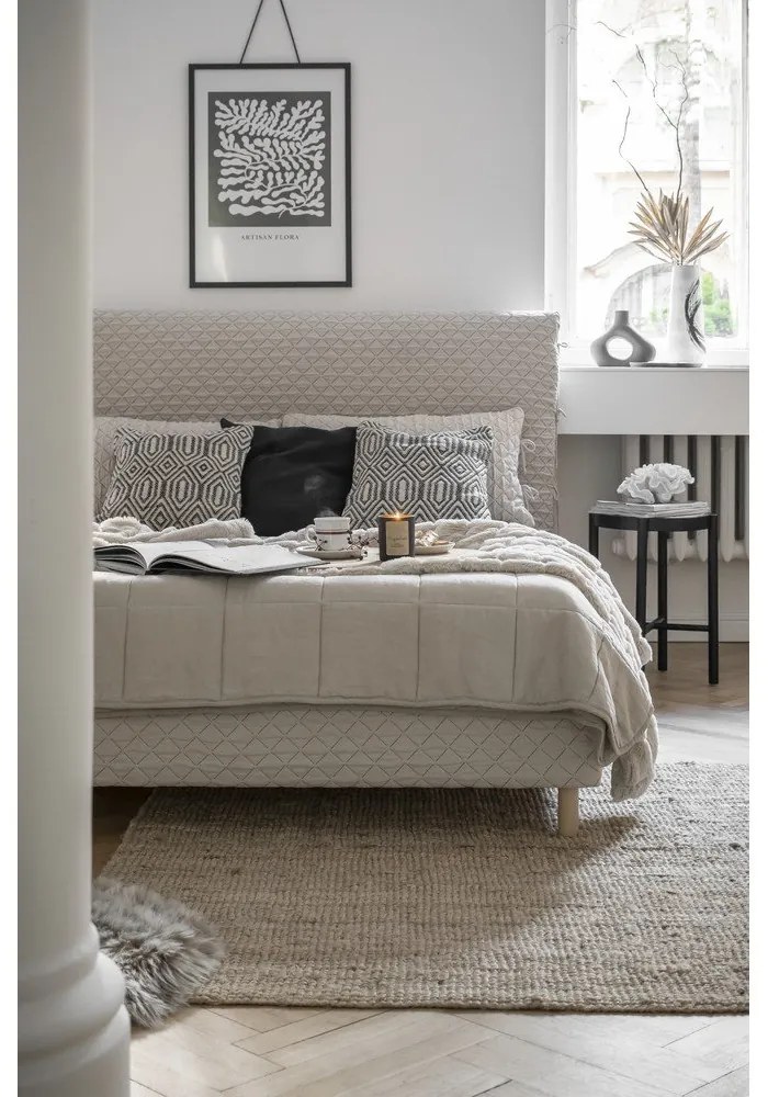 Beżowe tapicerowane łóżko dwuosobowe ze stelażem 180x200 cm Sleepy Luna – Miuform