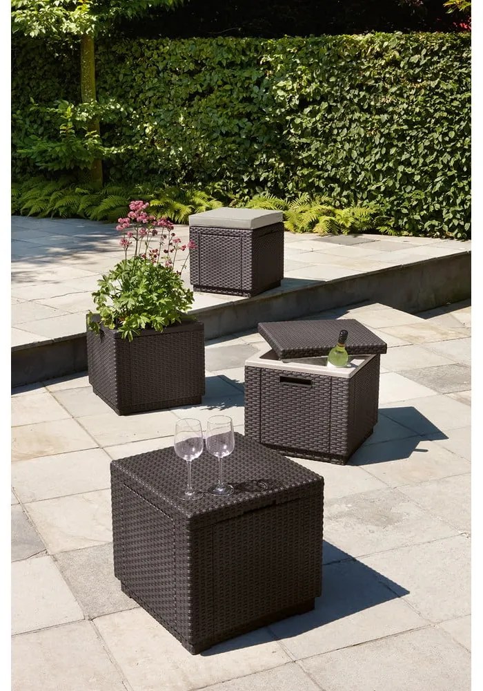 Ciemnobrązowy puf ogrodowy Cube – Keter