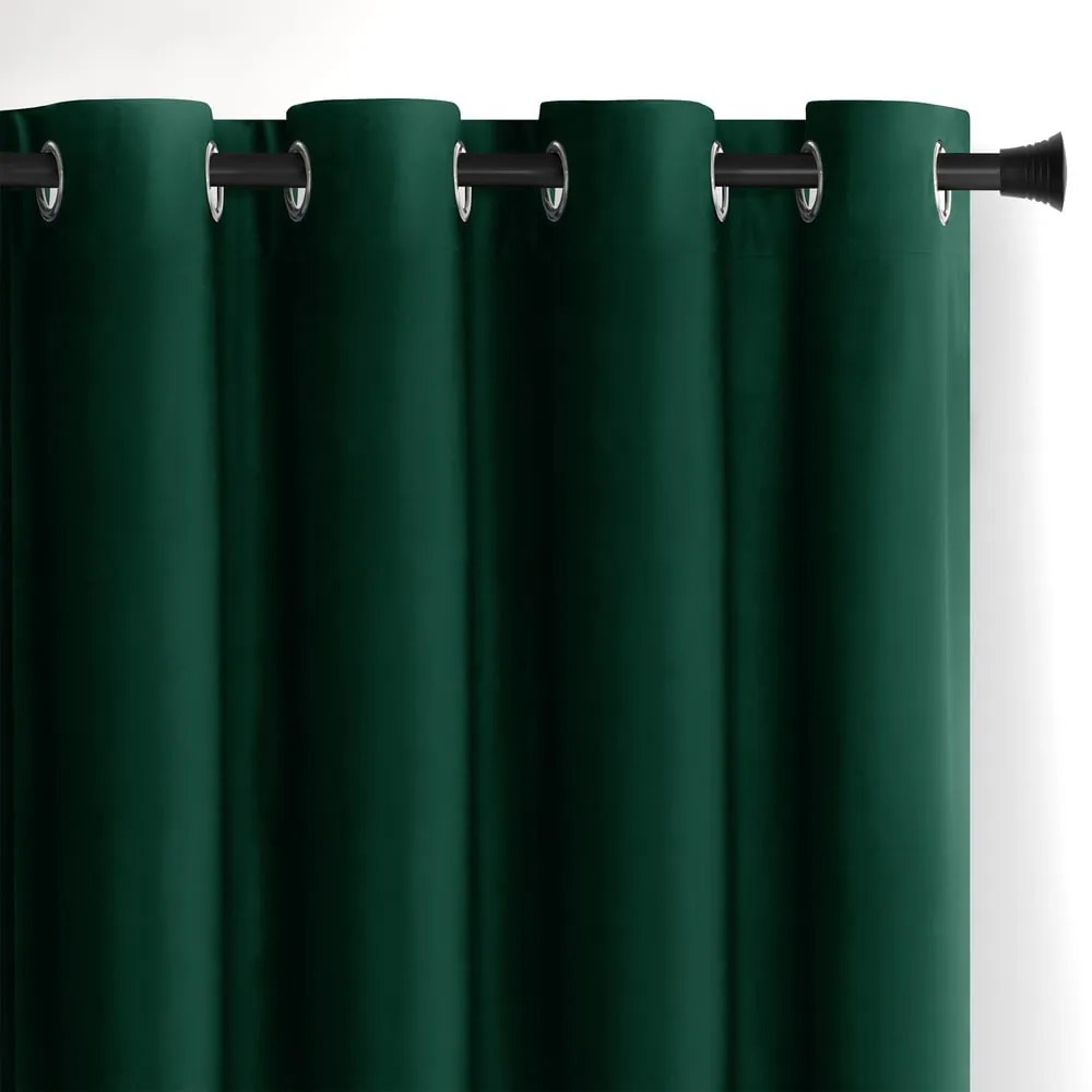 Ciemnozielona aksamitna zasłona częściowo zaciemniająca (dimout) 140x245 cm Eyelets – Restilo