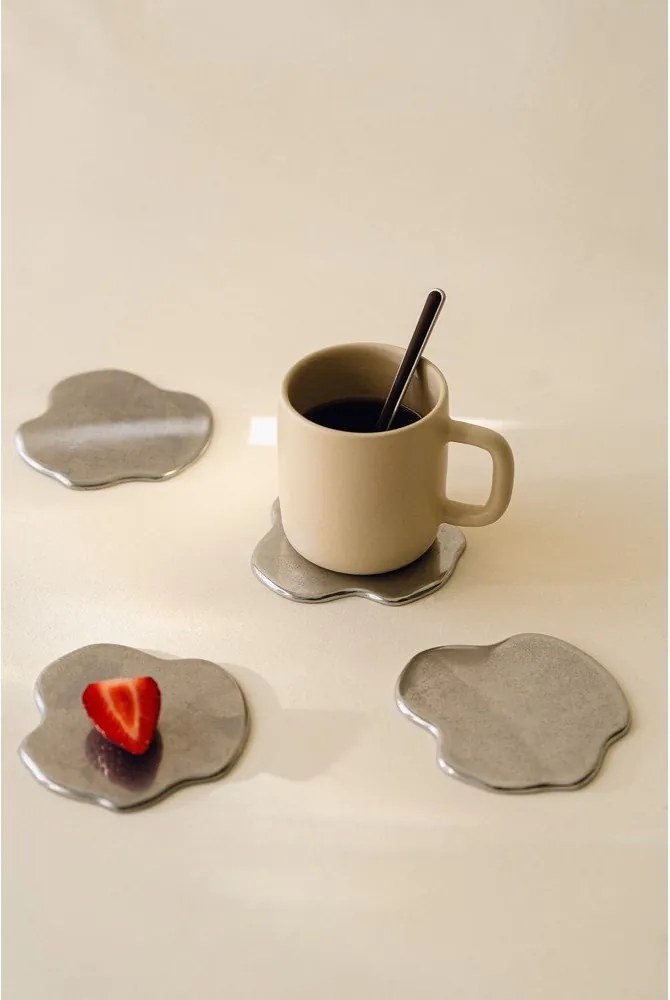 Brązowe/w kolorze srebra sztućce 4 szt. ze stali nierdzewnej dla 1 osoby Noli – noo.ma