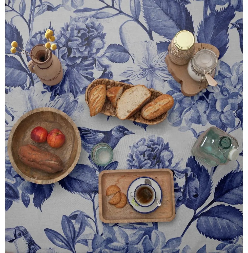 Biało-niebieski obrus Really Nice Things Blue Birds