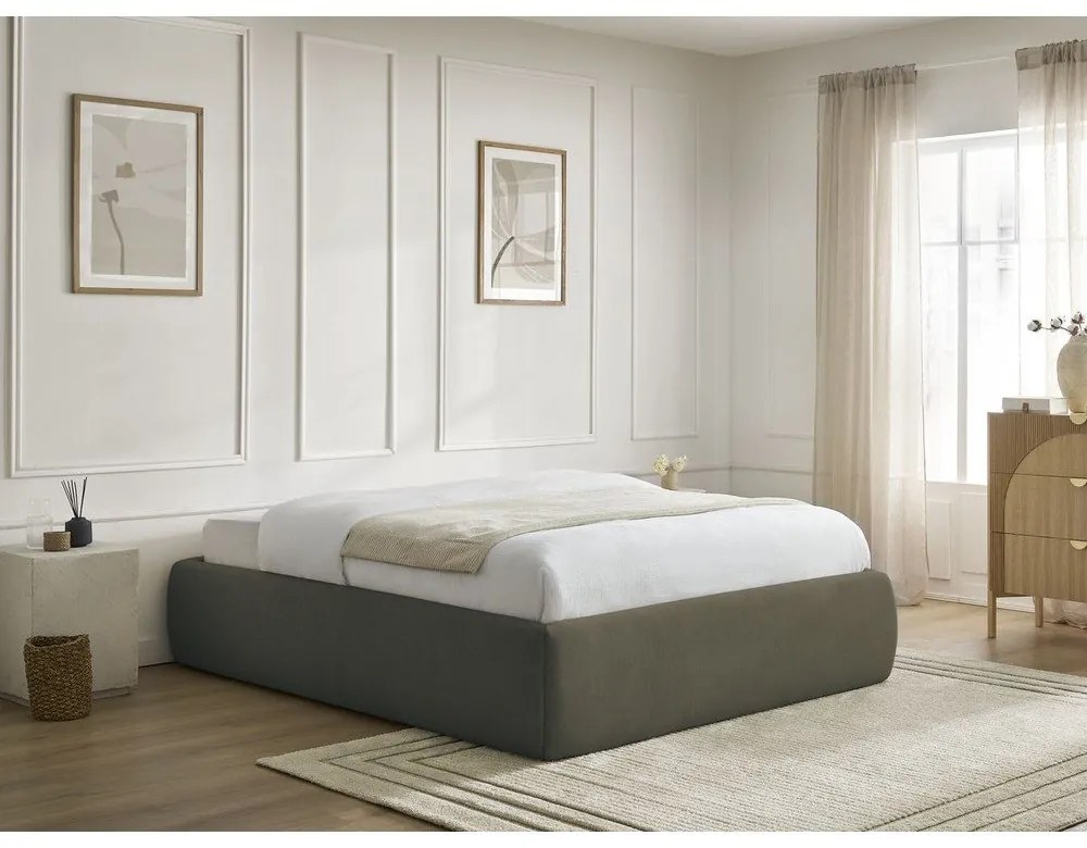 Ciemnozielone tapicerowane łóżko dwuosobowe bez zagłówka ze schowkiem i stelażem 160x200 cm Inera – Bobochic Paris