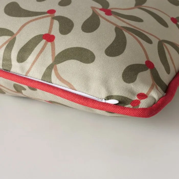 Ozdobna poduszka z lamówką i wzorem jemioła MISTLETOE, 45 x 45 cm