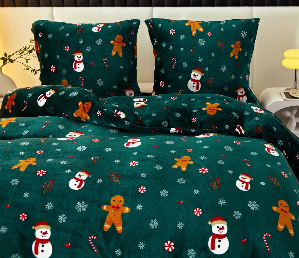 PrzytulneMieszkanie.pl PrzytulneMieszkanie.pl Pościel z mikropluszu SNOWMAN AND GINGERBREAD zielona Rozmiar pościeli: 70 x 90 cm | 140 x 200 cm