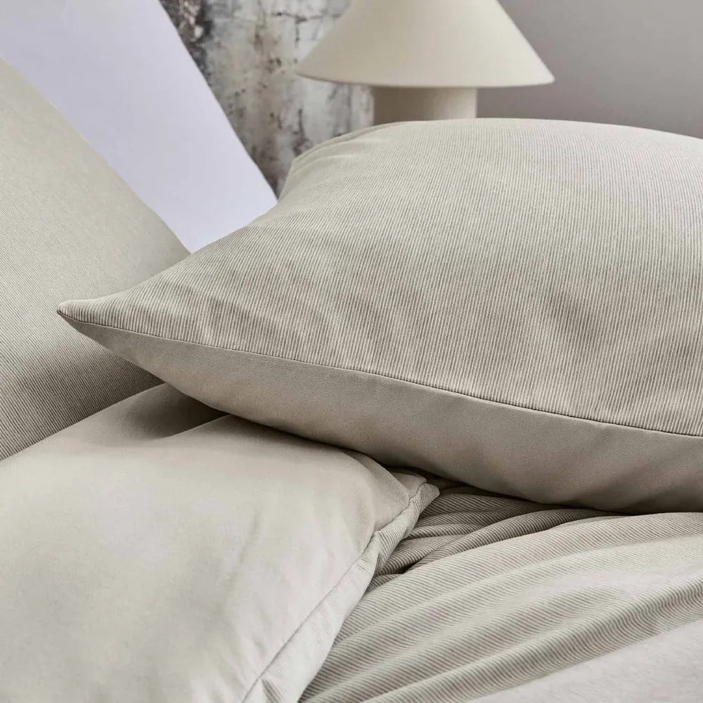Beżowa pościel dwuosobowa z mikrowłókna 240x220 cm Azura – douceur d'intérieur