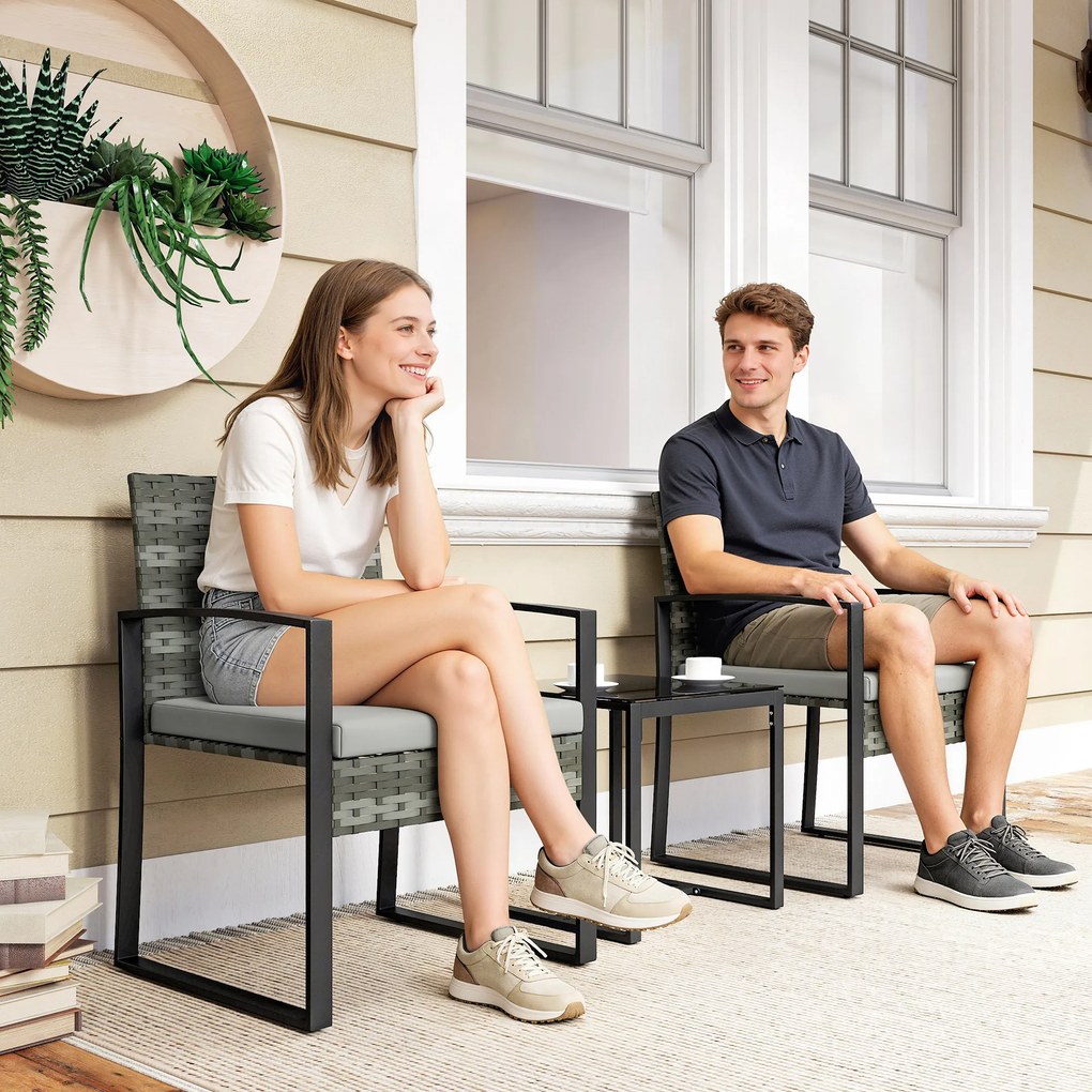 Outsunny Rattan Bistroset, 3-częściowy zestaw mebli ogrodowych z 2 krzesłami ogrodowymi, stolikiem kawowym, zdejmowanymi poduszkami Jasnoszary | Aosom PL