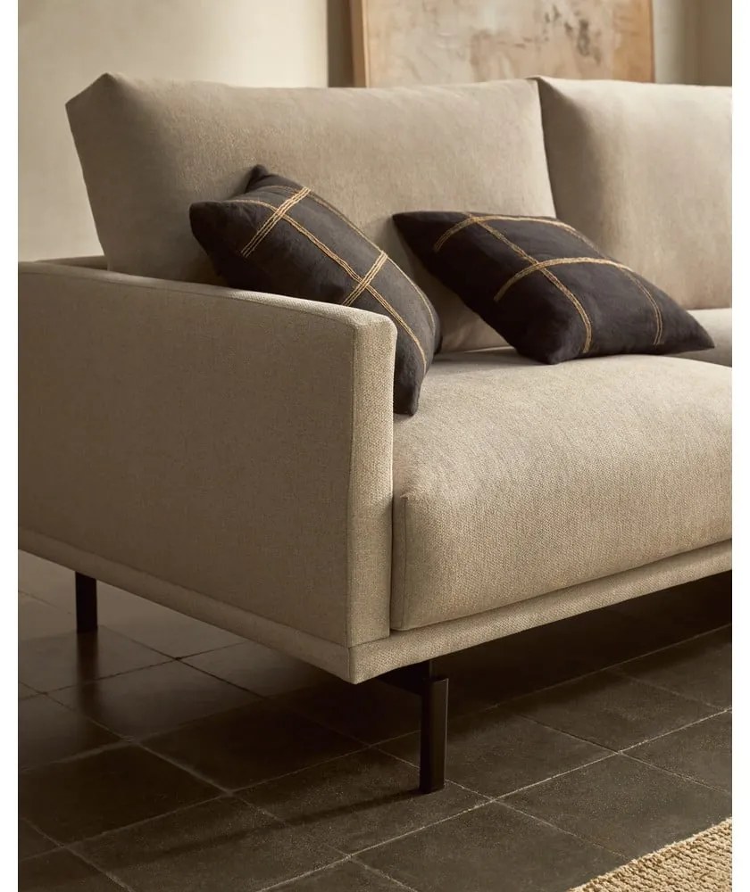 Beżowa sofa z tkaniny szenilowej 214 cm Galene – Kave Home