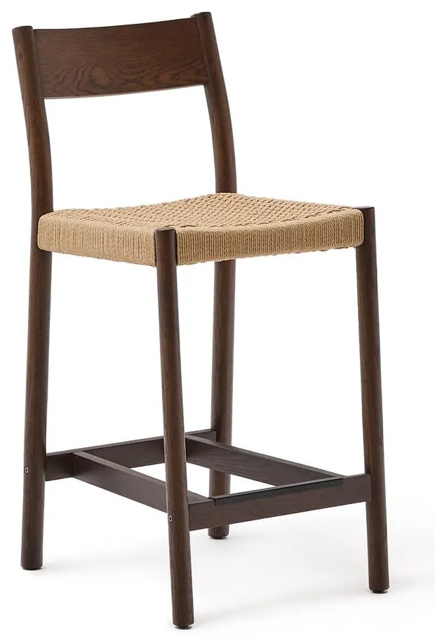 Brązowy hoker z litego drewna dębowego (wysokość siedziska 65 cm) Yalia – Kave Home