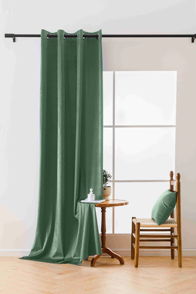Miętowa zasłona zaciemniająca VELVET 140x250 cm Zawieszanie: Taśma z wiązaniami