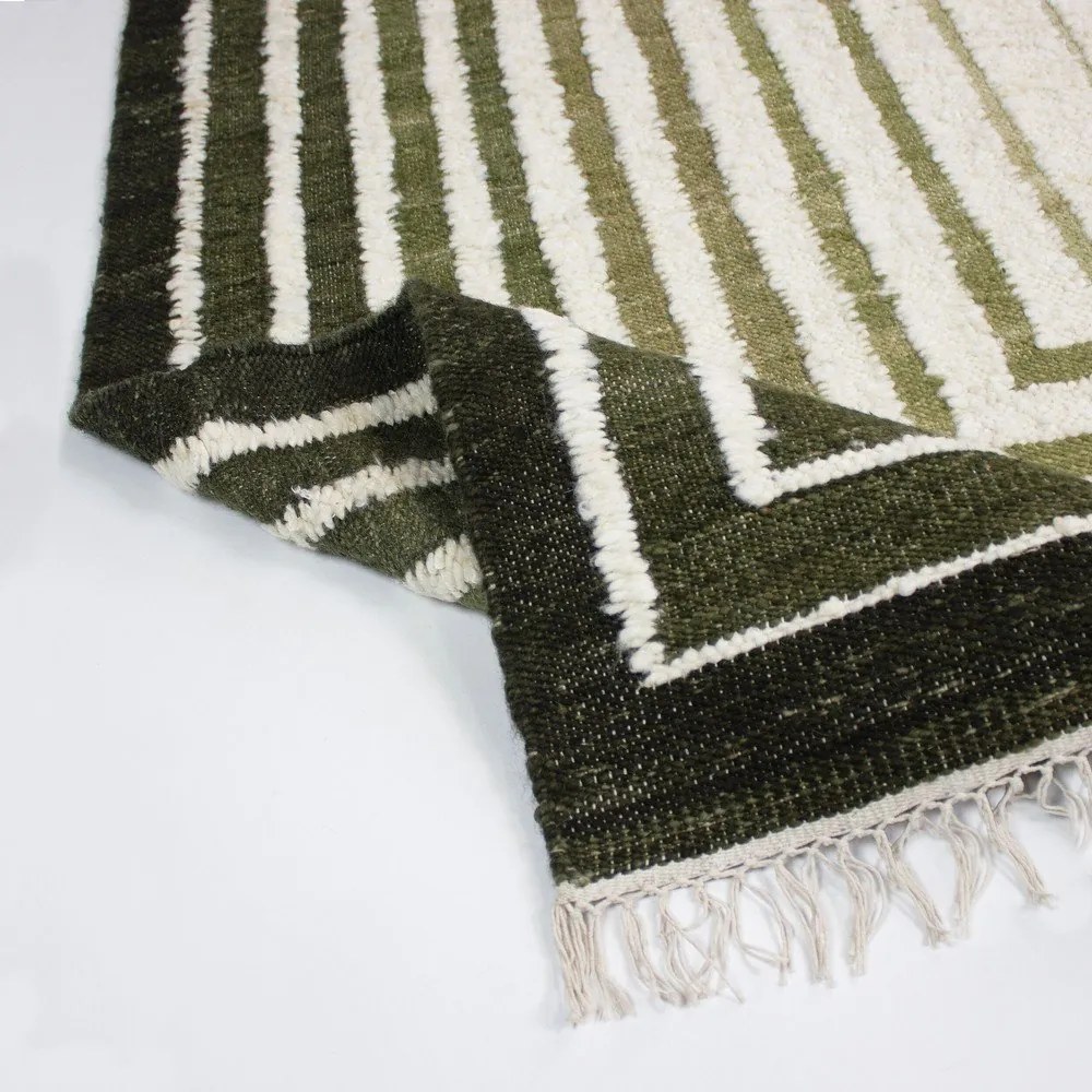 Zielony dywan z mieszanki wełny tkany ręcznie 140x200 cm Boucle Frame – Flair Rugs