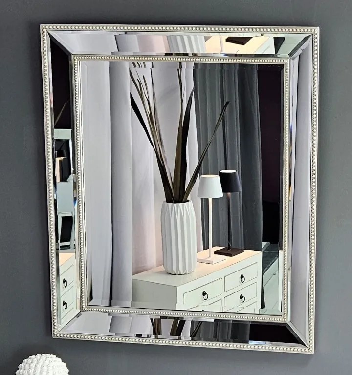 Lustro w lustrzanej ramie, 64x74cm