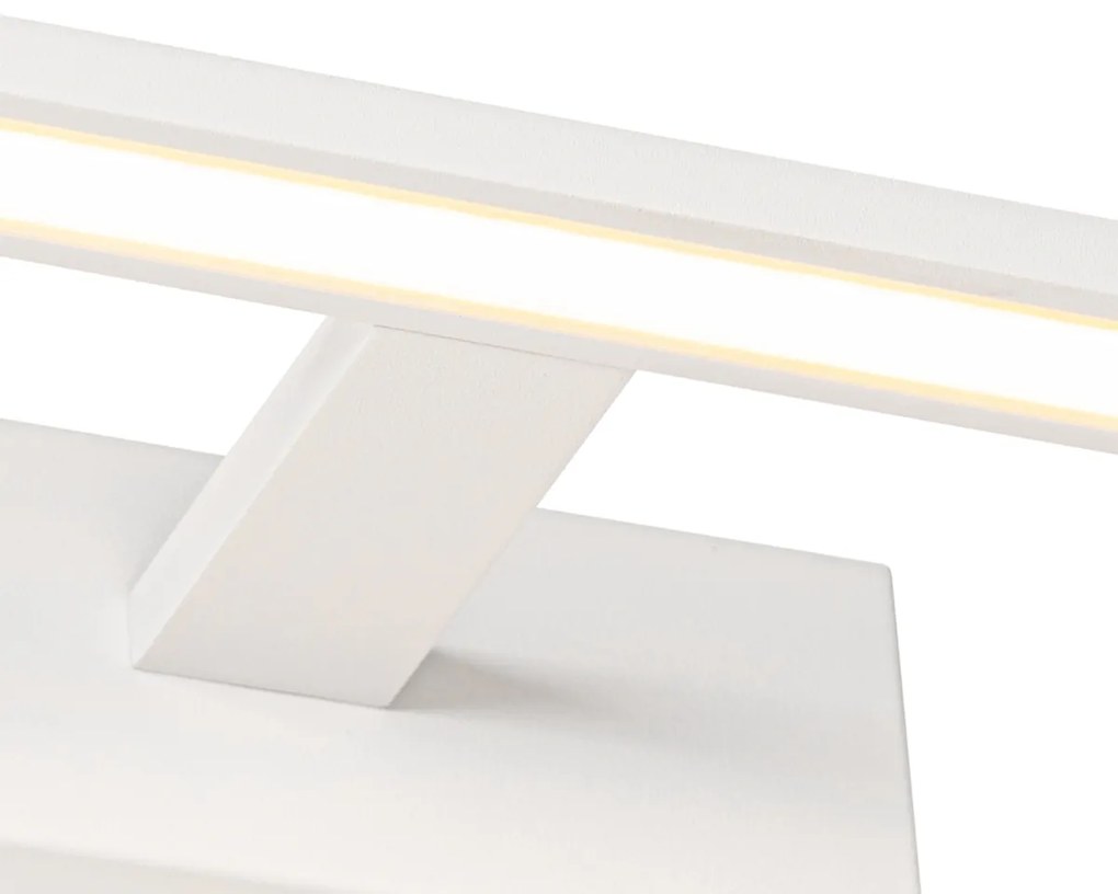 Lampa ścienna biała 62 cm z wbudowanym LED IP44 - JerreDesignerski Oswietlenie wewnetrzne