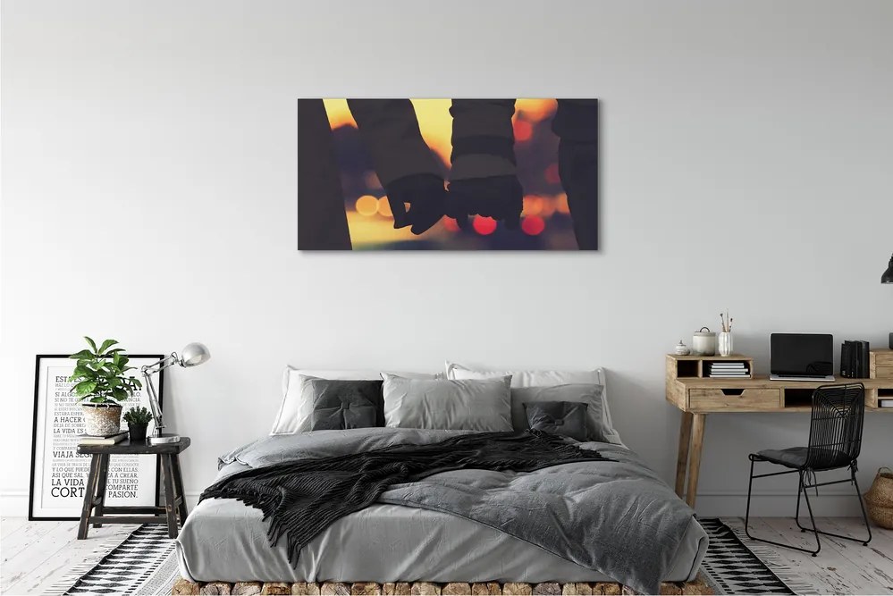 Zdjęcie na płótnie Dłonie w Blasku Świateł