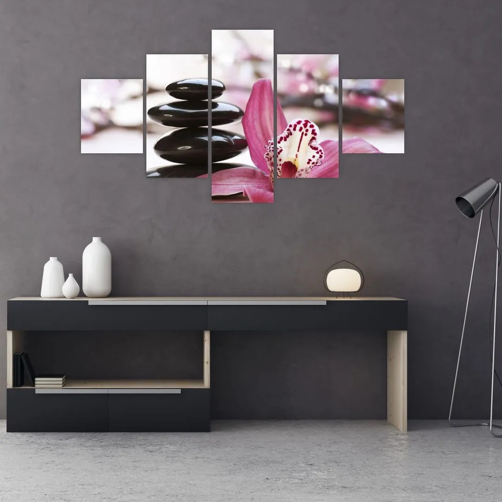 Obraz kamieni do masażu i storczyków (125x70 cm)