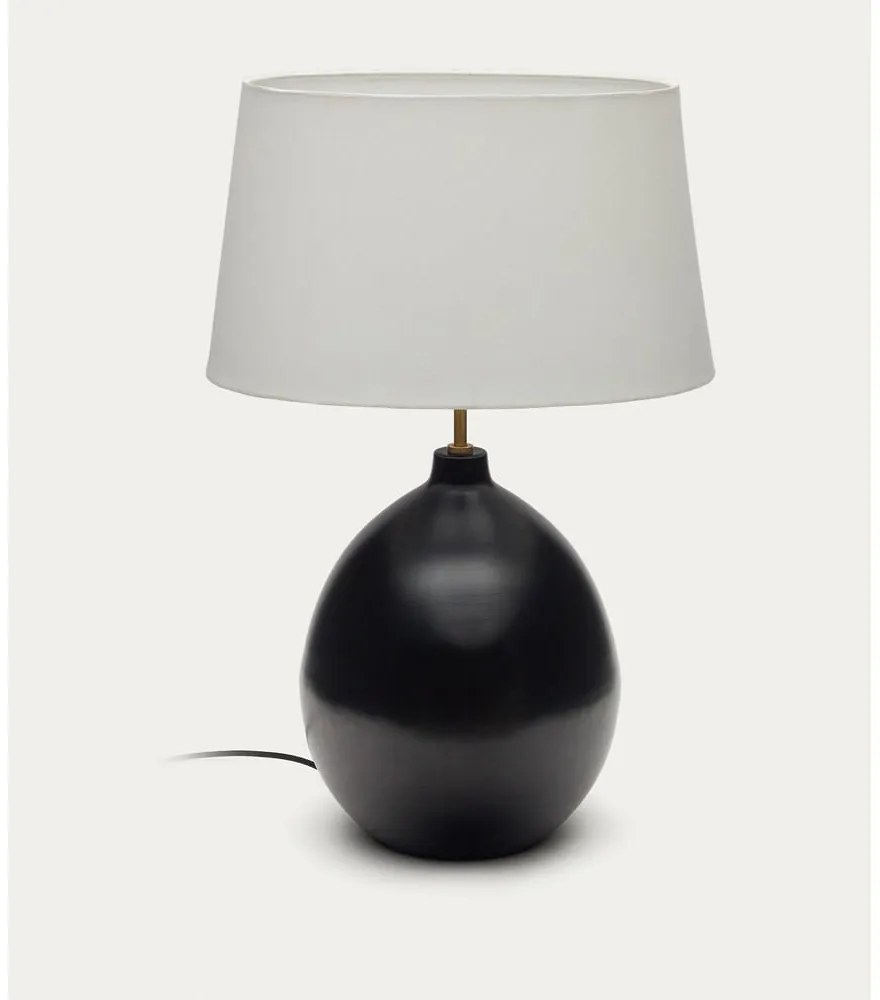 Czarno-biała lampa stołowa z tekstylnym kloszem (wysokość 72 cm) Foixa – Kave Home