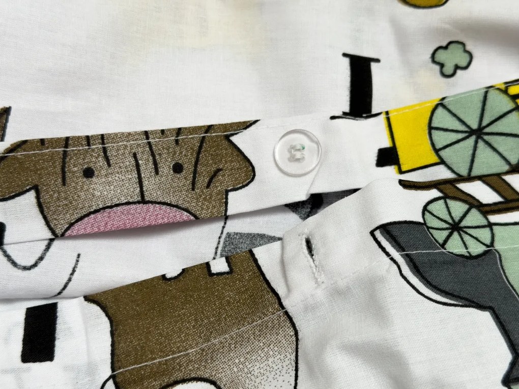 PrzytulneMieszkanie.pl PrzytulneMieszkanie.pl Bawełniana pościel do łóżeczka KIDS ALPHABET biała Rozmiar pościeli: 45 x 65 cm | 90 x 135 cm