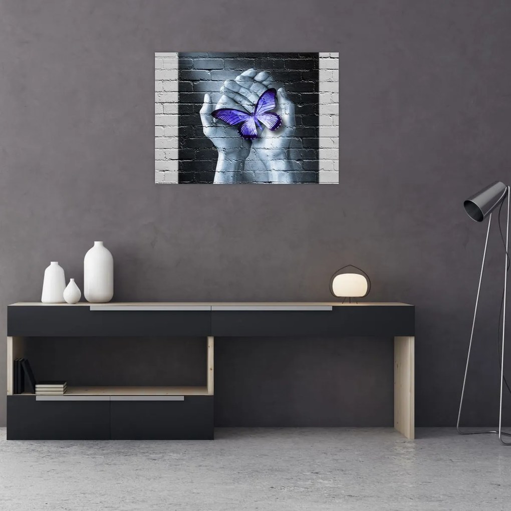Obraz - Fioletowy motyl na ścianie (70x50 cm)