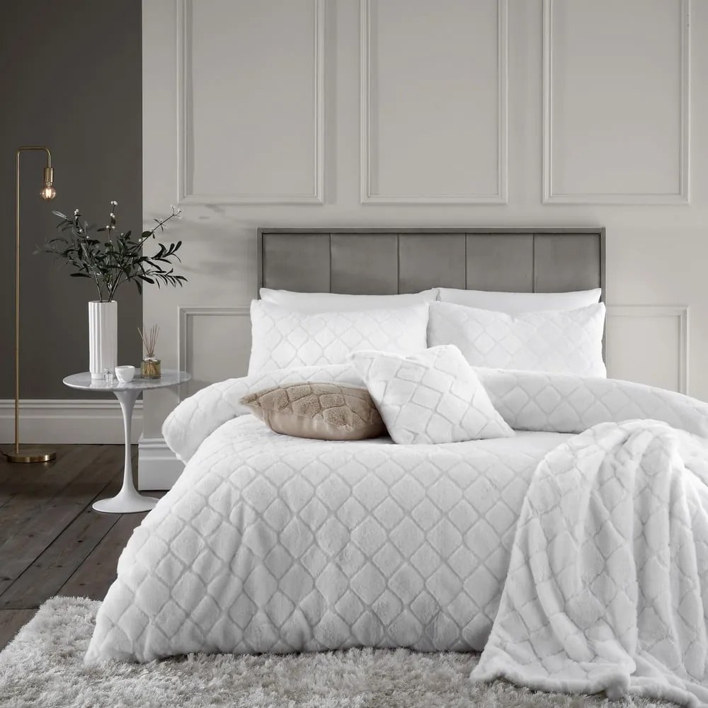 Biała pościel dwuosobowa z mikropluszu 200x200 cm Cosy Diamond – Catherine Lansfield