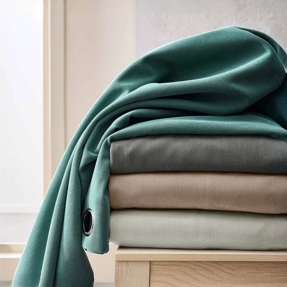 Brązowa zasłona termiczna sztruksowa 140x260 cm Madison – douceur d'intérieur